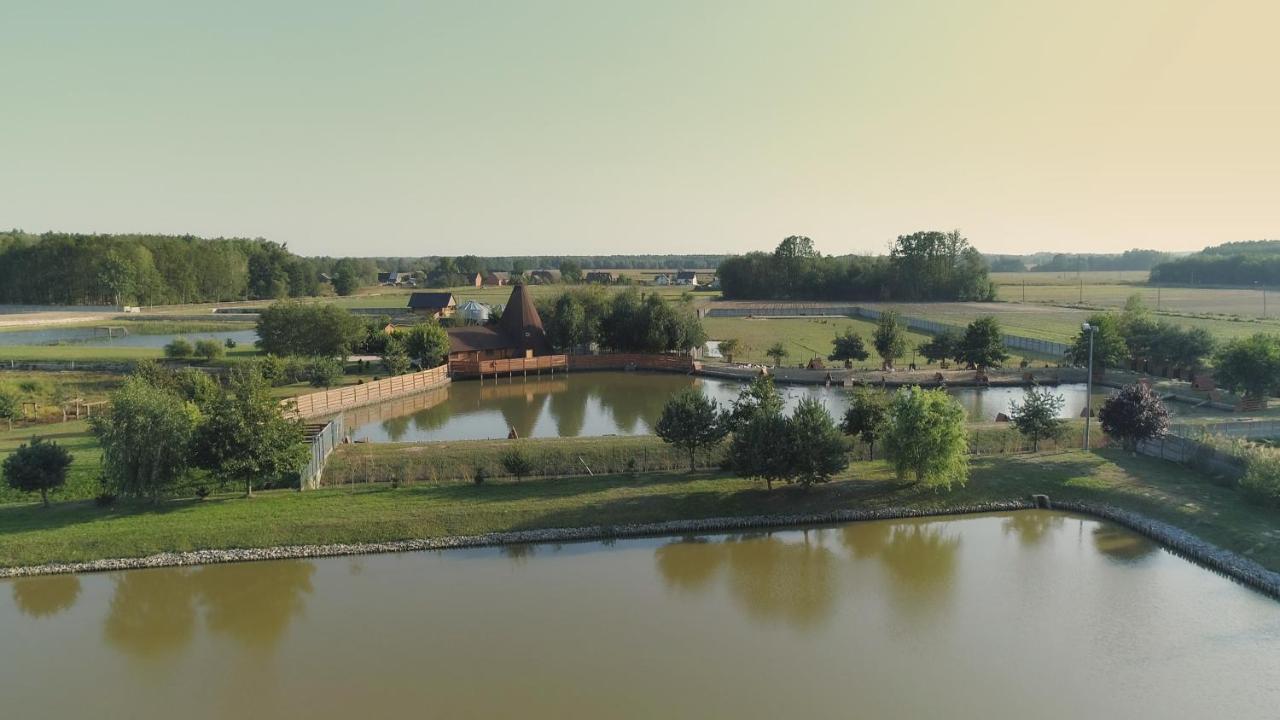 Tatarska Zagroda - Agroturystyka Dolina Baryczy Noclegi - Domek Jelonek Krosnice Exterior foto